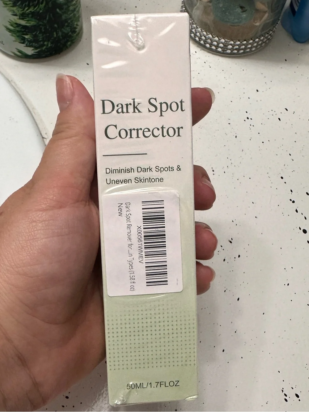 Dark Spot Corrector - Light Green & White Packaging